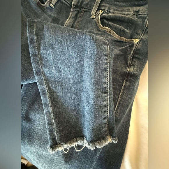 Good American Good Legs Skinny Jeans - pre-loved - Picture 6 of 11